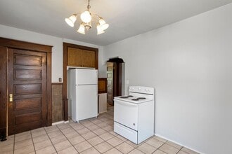 123 N Maple Ave in Green Bay, WI - Building Photo - Building Photo