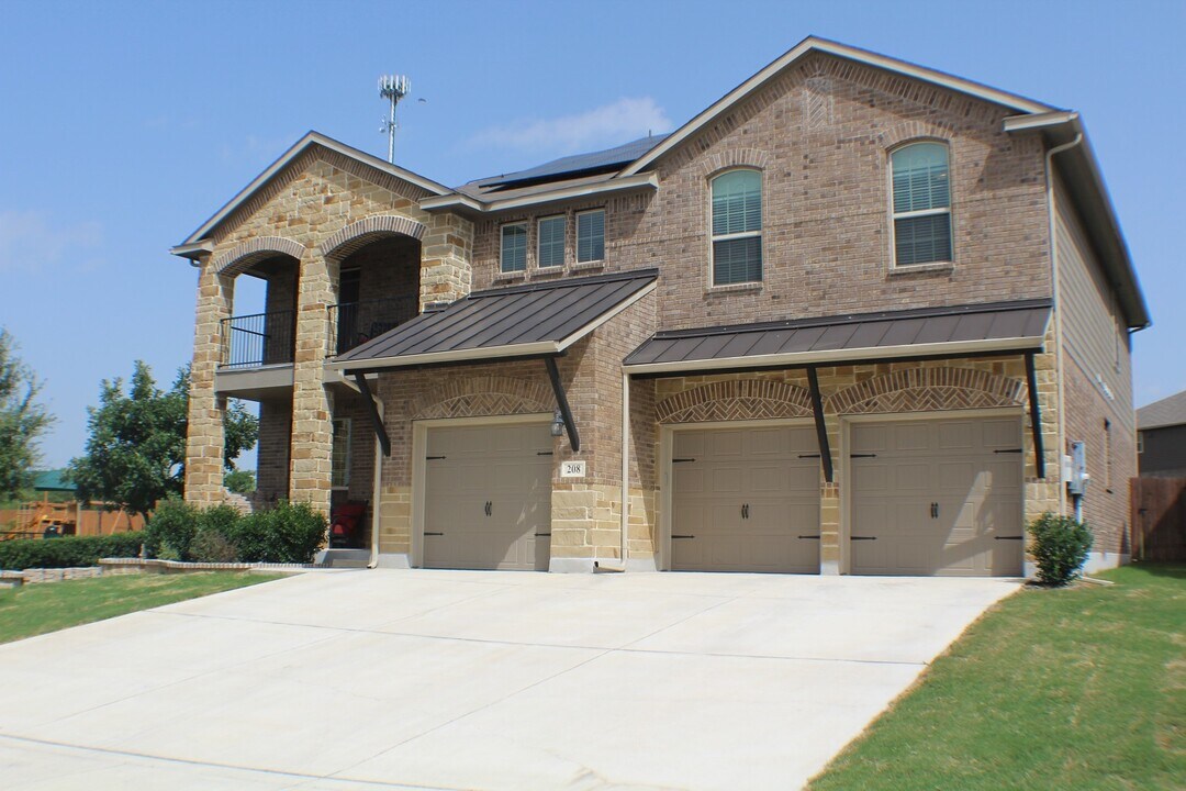 208 Scenic Vista in Cibolo, TX - Building Photo