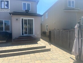 238 Tewsley Dr in Ottawa, ON - Building Photo - Building Photo