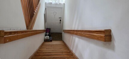 21255 NE 8th Pl in Miami, FL - Building Photo - Building Photo