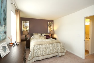 Dunfield Townhomes in Nottingham, MD - Building Photo - Interior Photo