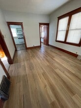 1309 S Helen St in Sioux City, IA - Building Photo - Building Photo