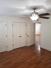 1616 Hickory Ave in Harahan, LA - Foto de edificio - Building Photo