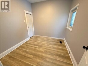 143 Mill St in Woodstock, ON - Building Photo - Building Photo