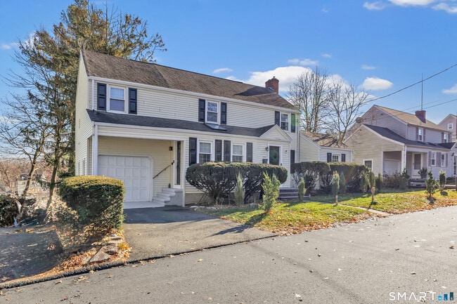 property at 124 Stiles St