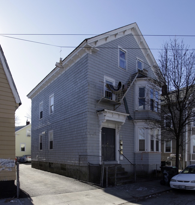 278-280 Grove St in Providence, RI - Foto de edificio - Building Photo