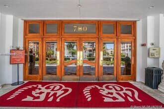 700 Biltmore Way in Coral Gables, FL - Building Photo - Building Photo