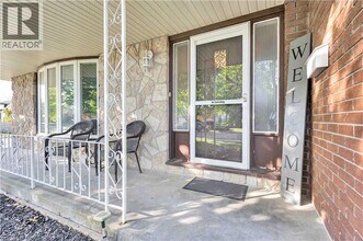 17 Penny Ln in Brantford, ON - Building Photo - Building Photo