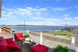 4 Scofield Pl in Westport, CT - Foto de edificio - Building Photo
