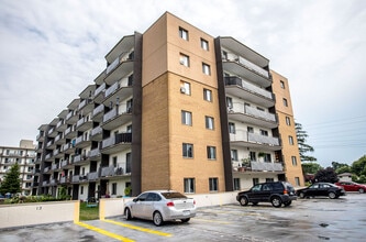 17-17 Sympatica Crescent in Brantford, ON - Building Photo - Building Photo