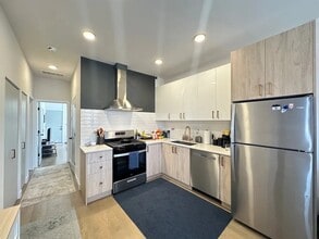 841 N Mozart St, Unit A08C in Chicago, IL - Foto de edificio - Building Photo