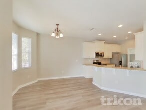 12423 Ridgedale Dr in Hudson, FL - Foto de edificio - Building Photo