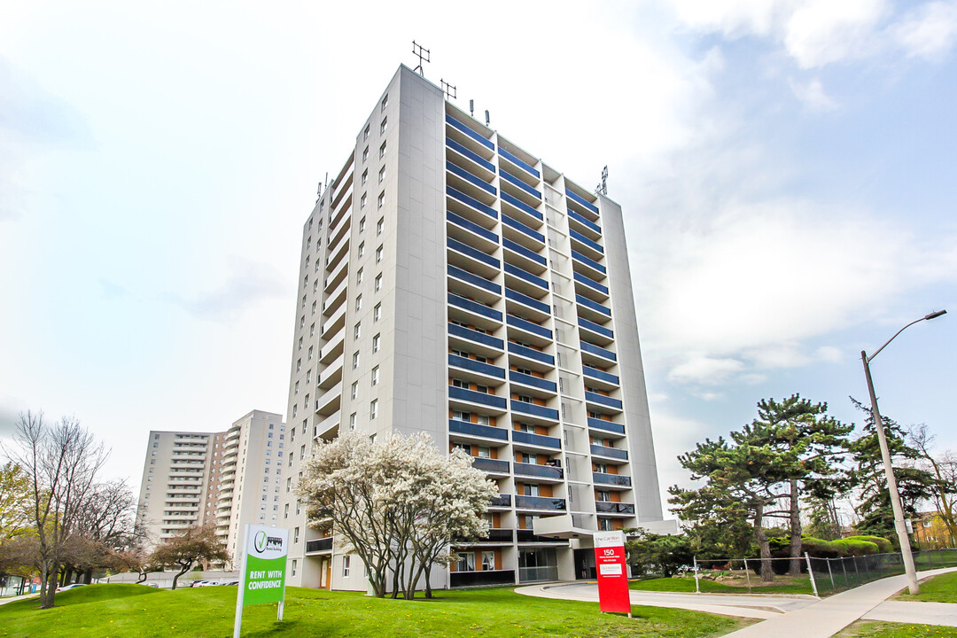 The Carillon in Mississauga, ON - Building Photo