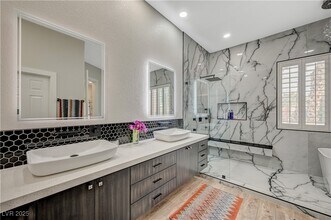 246 Windsong Dr in Henderson, NV - Building Photo - Building Photo