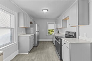 410 St Paul St in Burlington, VT - Building Photo