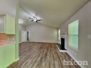 11006 White Stag Dr in Charlotte, NC - Building Photo - Building Photo