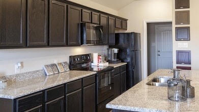 10013 Spice Ln in Dallas, TX - Building Photo - Building Photo