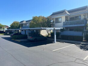 118 Chatham Ct in Pacheco, CA - Building Photo - Building Photo