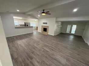 1001 Valley Creek Dr in Plano, TX - Building Photo - Building Photo