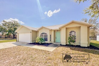 2818 Timbercrest Pl in Lakeland, FL - Building Photo - Building Photo