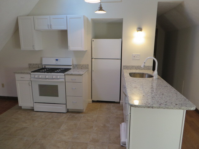429 Capitol Ave in Hartford, CT - Foto de edificio - Building Photo