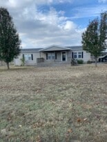 30677 Pickle Ln in Poteau, OK - Building Photo