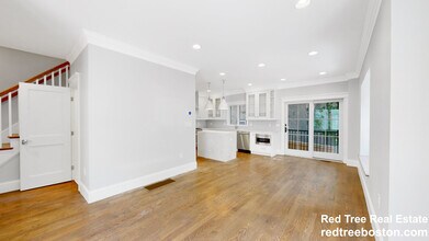 101 Sumner Rd, Unit 1 in Brookline, MA - Foto de edificio - Building Photo