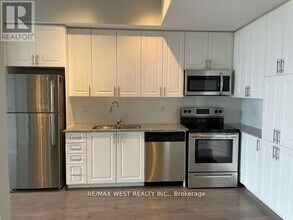 3091 Dufferin St in Toronto, ON - Building Photo - Building Photo