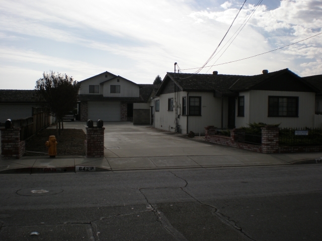 642-650 Folsom Ave in Hayward, CA - Building Photo