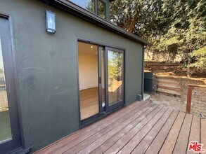 2467 Silver Ridge Ave in Los Angeles, CA - Building Photo - Building Photo