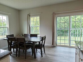 1329 Autumn Ridge Dr in Lebanon, OH - Building Photo - Building Photo