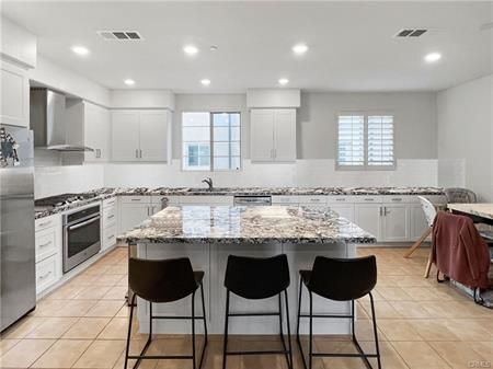 125 Cadence in Irvine, CA - Building Photo - Building Photo