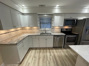 44 Salt Marsh Dr in Hilton Head Island, SC - Building Photo - Building Photo