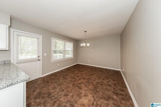 1626 Mardis Dr in Birmingham, AL - Foto de edificio - Building Photo