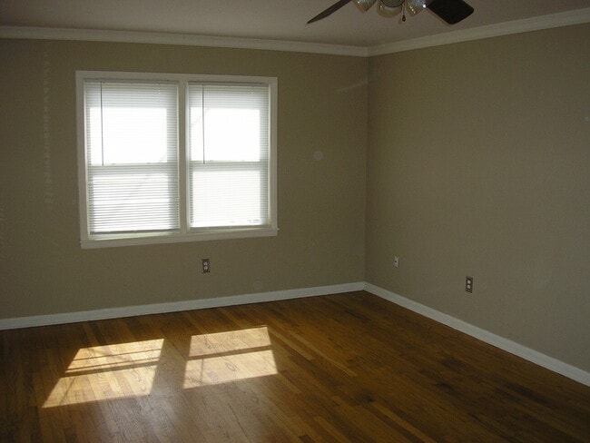 909 Cabell Dr in Bowling Green, KY - Building Photo - Building Photo