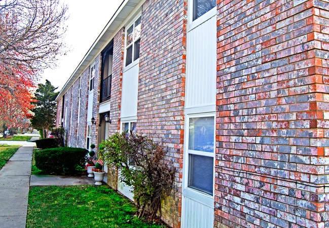 Cambridge Place in Fayetteville, AR - Foto de edificio - Building Photo
