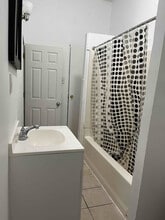 4 N 50th St in Philadelphia, PA - Foto de edificio - Building Photo