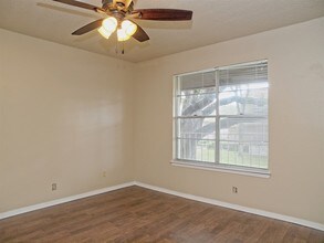 509 Cedar Dr-Unit -206 in Georgetown, TX - Building Photo - Building Photo