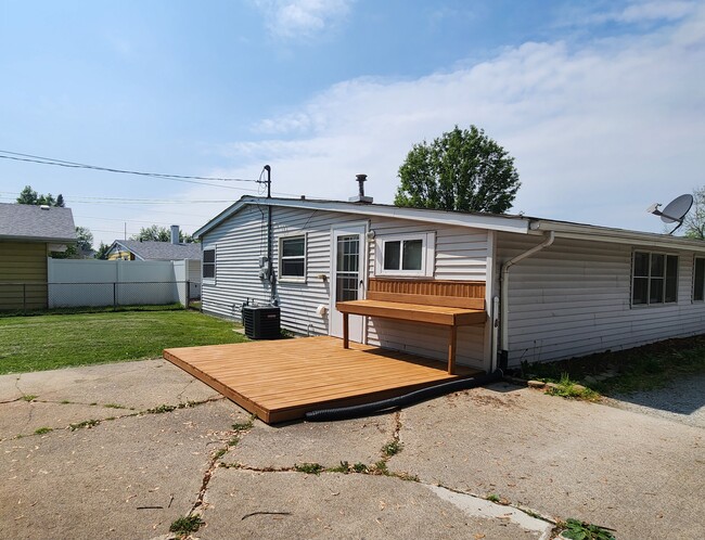 506 Coral Dr in Dyer, IN - Building Photo - Building Photo