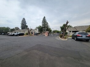 1836 Merced Ave in Merced, CA - Building Photo - Building Photo