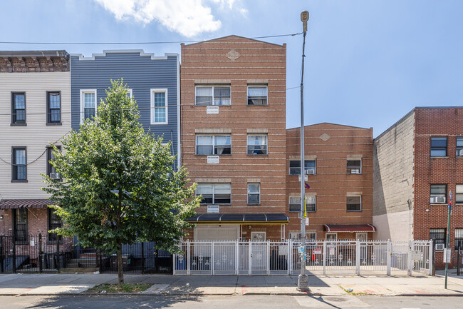 86 Wilson Ave in Brooklyn, NY - Building Photo - Building Photo