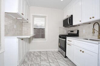 31 Rea Ave, Unit 31 Rea Ave in Midland Park, NJ - Building Photo - Building Photo