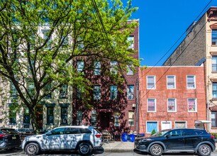 114 Jefferson St in Hoboken, NJ - Building Photo - Building Photo