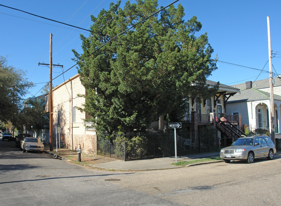 900 Jackson Ave in New Orleans, LA - Building Photo