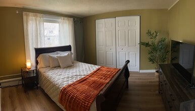 3 Hayer St, Unit 2 in Adams, MA - Building Photo - Building Photo