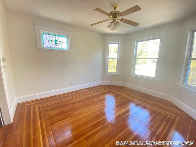 250 Belgrade Ave in Boston, MA - Building Photo - Building Photo