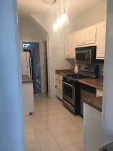 825 Kentucky Ave SE in Washington, DC - Building Photo - Building Photo