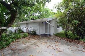 633 Mokena Dr in Miami Springs, FL - Building Photo