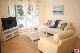 1027 20th St in Santa Monica, CA - Foto de edificio - Building Photo