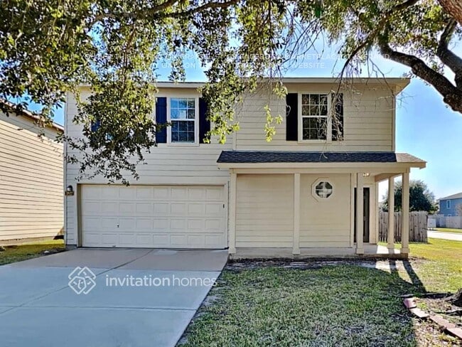 property at 3827 Middlecrest Ln